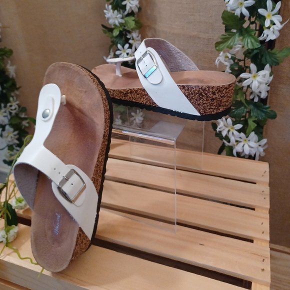 Wanted Shoes - 🌼Wanted Cork Wedge Thong Sandal🌼